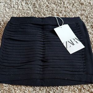 Zara Textured Black tube top xs